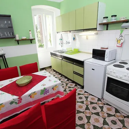 Santin Apartment *